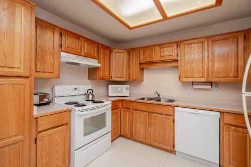 237-2451 Gladwin Rd Road, Abbotsford, BC 