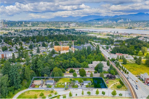 10977 University Drive, Surrey, BC 