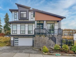 12036 Osier Place  Surrey, BC V3V 4E5