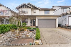 14918 59 Avenue  Surrey, BC V3S 3W8