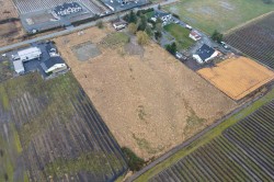 16952 40 Avenue  Surrey, BC V3Z 1C8