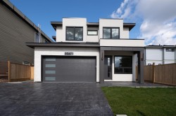 20473 69 Avenue Langley, BC V2Y 1R2