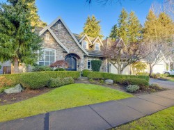 14185 33 Avenue Surrey, BC V4P 3M1