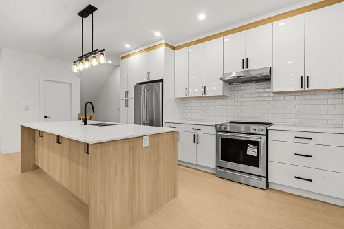 9-2360 Crescent Way, Abbotsford, BC 