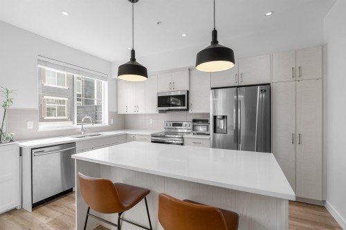 60-8371 202b Street  Langley, BC V2Y 4K6