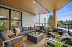 338-2635 King George Boulevard Surrey, BC V4P 0H7