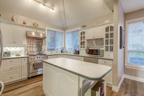 15376 Sequoia Drive, Surrey, BC 