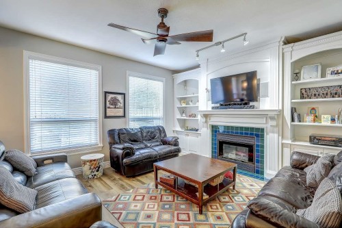 15376 Sequoia Drive, Surrey, BC 