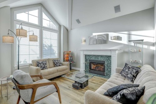 15376 Sequoia Drive, Surrey, BC 
