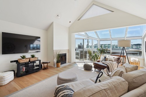 1107 Elm Street, White Rock, BC 