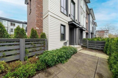 8-15828 27 Avenue  White Rock, BC V3Z 0X4