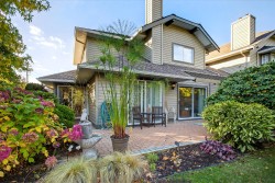 101-16275 15 Avenue  Surrey, BC V4A 1L4