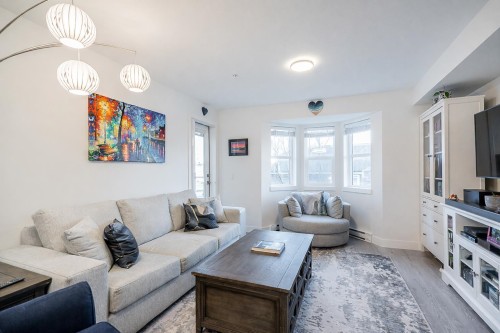 202-19730 56 Avenue  Langley, BC V3A 3X6