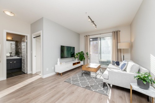 202-20078 Fraser Highway, Langley, BC 