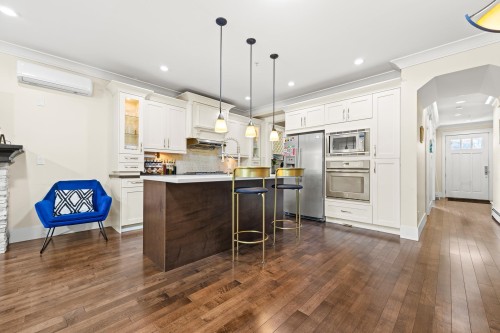 15487 Thrift Avenue, White Rock, BC 