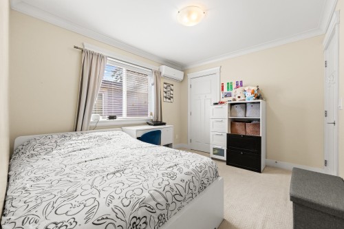 15487 Thrift Avenue, White Rock, BC 