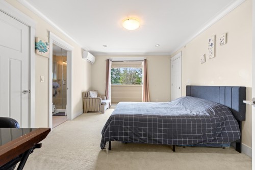 15487 Thrift Avenue, White Rock, BC 