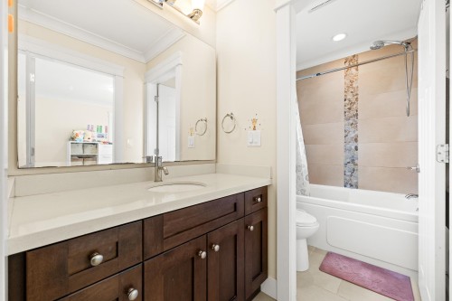 15487 Thrift Avenue, White Rock, BC 