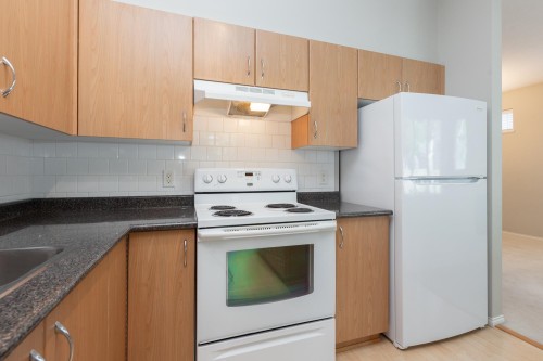 37-15868 85 Avenue, Surrey, BC 