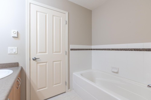 37-15868 85 Avenue, Surrey, BC 