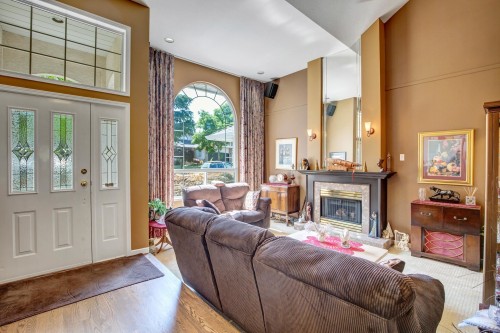 13541 60A Avenue, Surrey, BC 