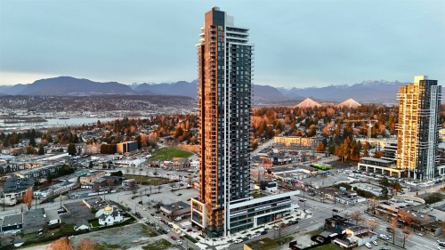 2405-10750 135a Street  Surrey, BC V3T 0V4