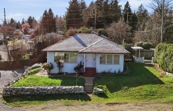 7489 Maple Street Mission, BC V2V 3N8