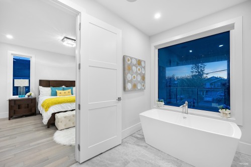 838 Stevens Street, White Rock, BC 