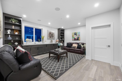 838 Stevens Street, White Rock, BC 