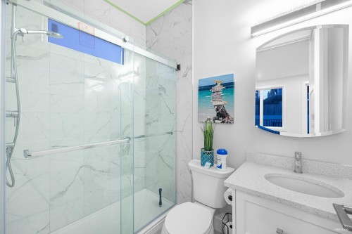 838 Stevens Street, White Rock, BC 