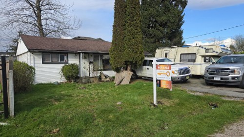 12713 113b Avenue  Surrey, BC V3V 3N2