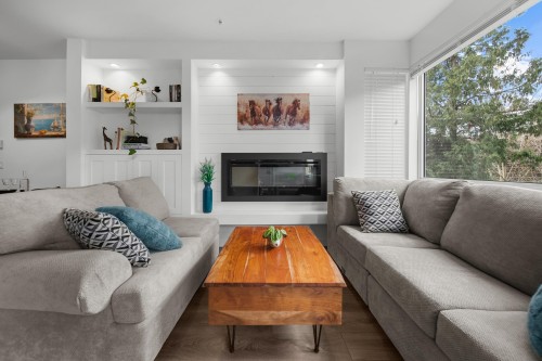 204-2238 Whatcom Road  Abbotsford, BC V3G 0E6