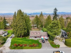 17311 Hillview Place Surrey, BC V3Z 0C3