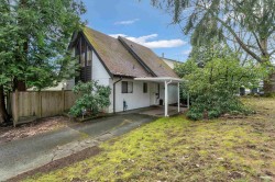 6717 141 Street Surrey, BC V3W 6X2