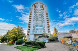 1702-13880 101 Avenue Surrey, BC V3T 5T1