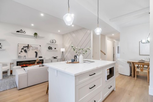 15570 Oxenham Avenue, White Rock, BC 