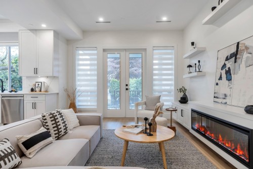 15570 Oxenham Avenue, White Rock, BC 