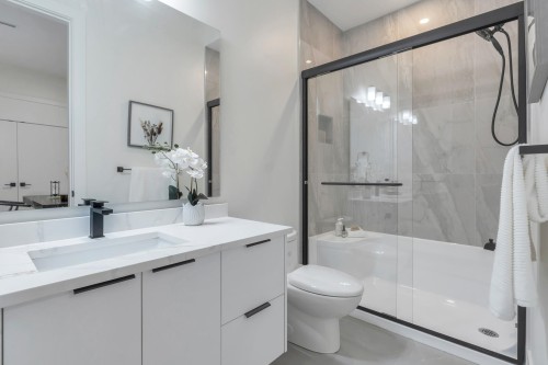 15570 Oxenham Avenue, White Rock, BC 