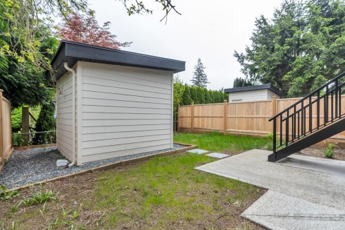 15570 Oxenham Avenue, White Rock, BC 