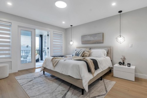 15570 Oxenham Avenue, White Rock, BC 