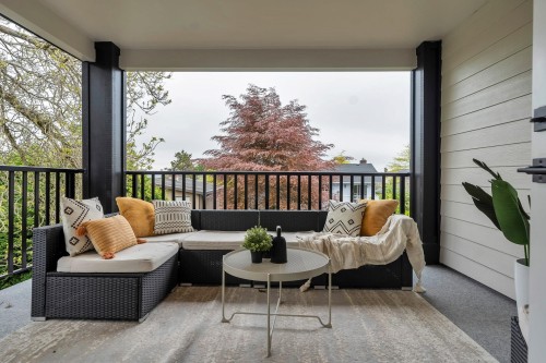 15570 Oxenham Avenue, White Rock, BC 