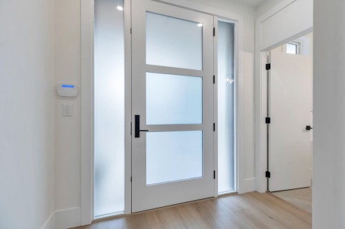 15570 Oxenham Avenue, White Rock, BC 