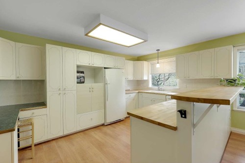 9312 163 Street, Surrey, BC 