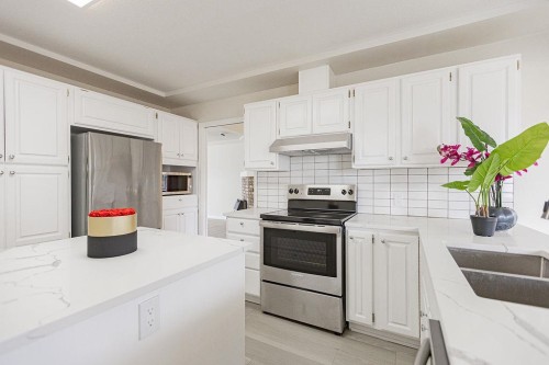 13285 98 Avenue, Surrey, BC 