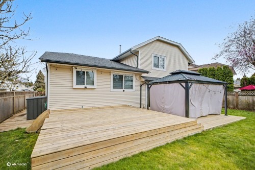 9279 156A Street, Surrey, BC 