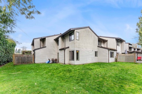 40-9955 140th Street  Surrey, BC V3T 4M4