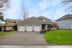 8572 164a Street  Surrey, BC V4N 3G8