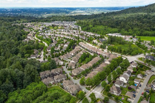 33-4401 Blauson Boulevard, Abbotsford, BC 