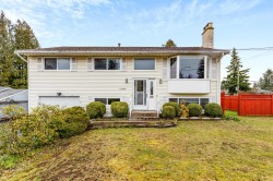 11389 95 Avenue Delta, BC V4C 3S9