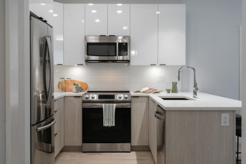 202-5486 199A Street, Langley, BC 